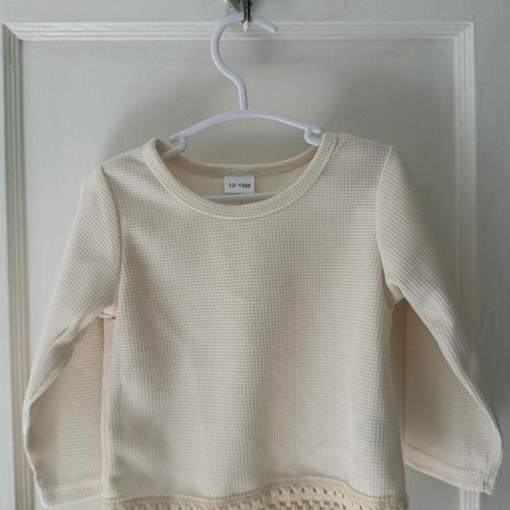 No-brand Women's Cream and White Jumper